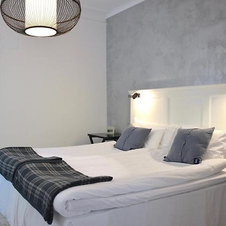 Hallfreda Hotell Endre ภายนอก รูปภาพ